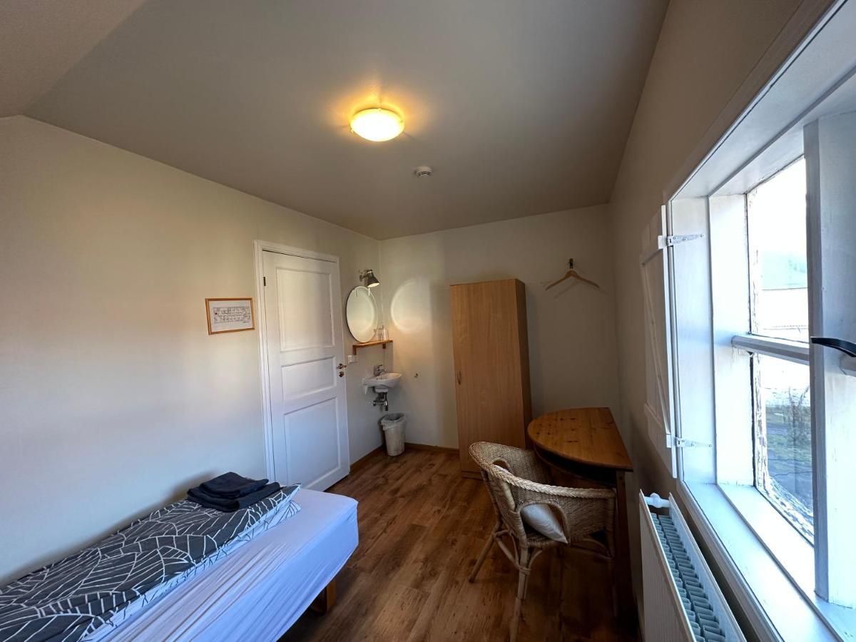 Reydarfjordur Taergesen Guesthouse מראה חיצוני תמונה